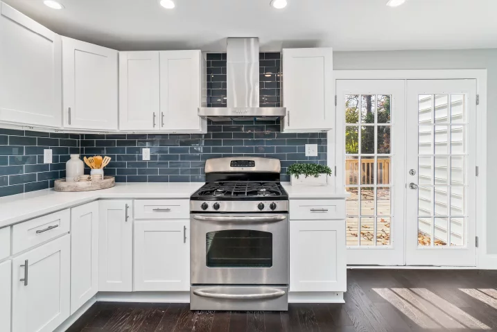 white kitcen cabinets, rta cabinets, wholesale cabinets